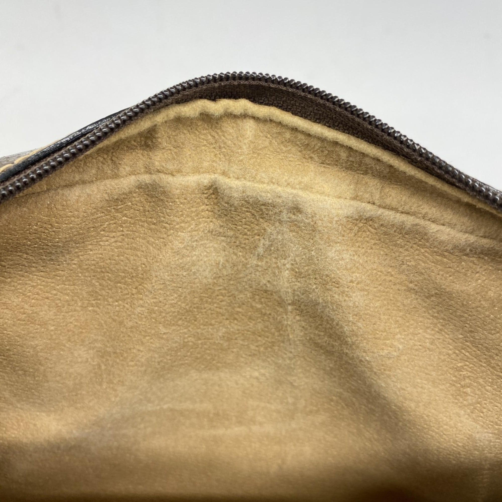 Gucci Brown Pvc Pouch (Pre-Owned)