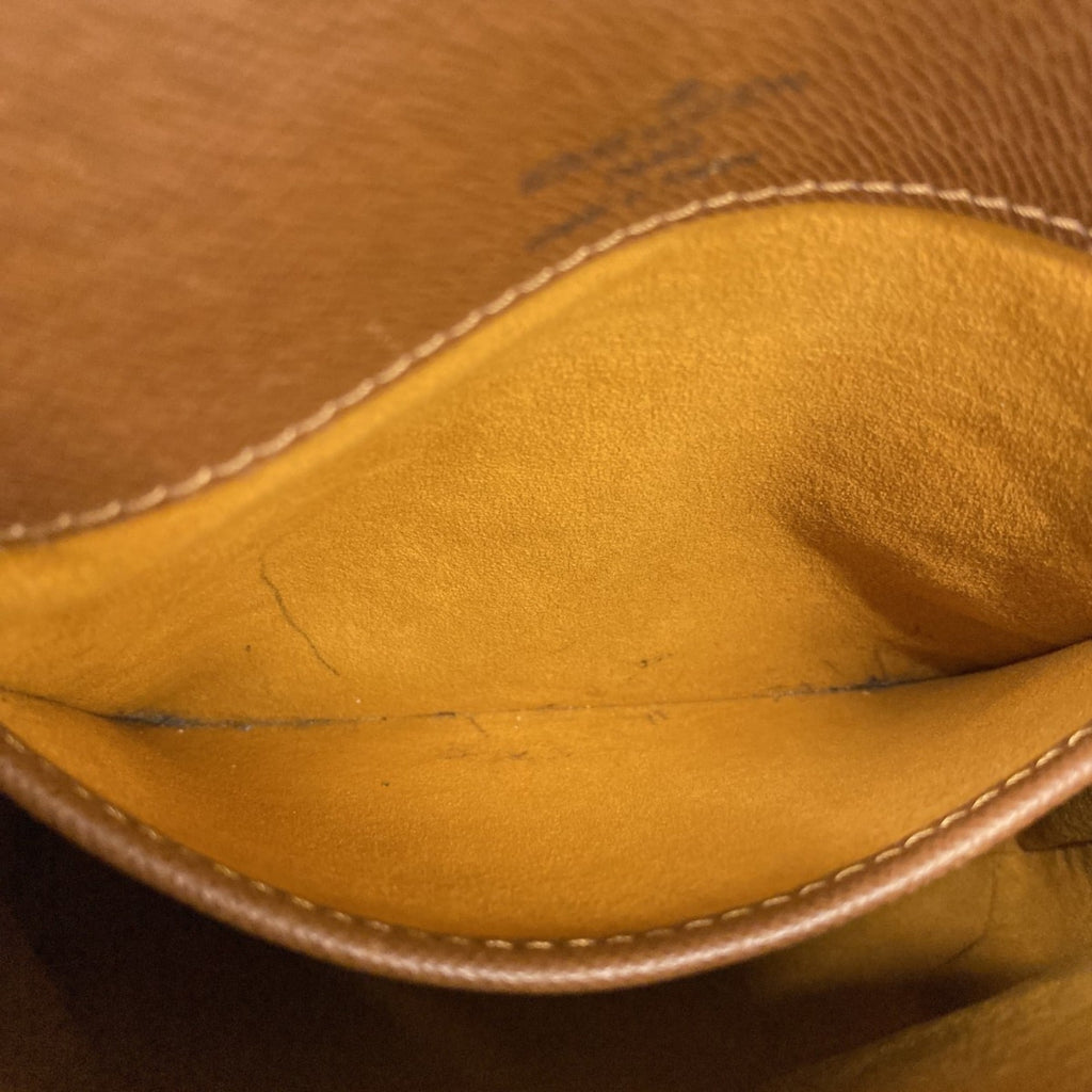 Louis Vuitton Brown Shoulder Bag (Pre-Owned)