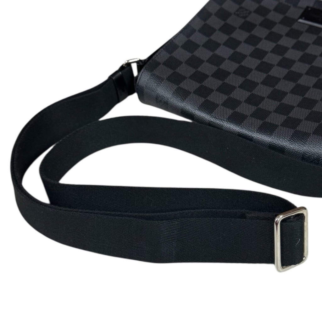 Louis Vuitton Black Gray Damier Graphite Shoulder Bag (Pre-Owned)