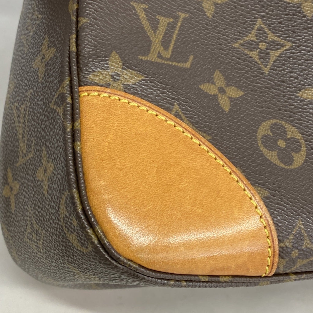 Louis Vuitton Brown Shoulder Bag (Pre-Owned)