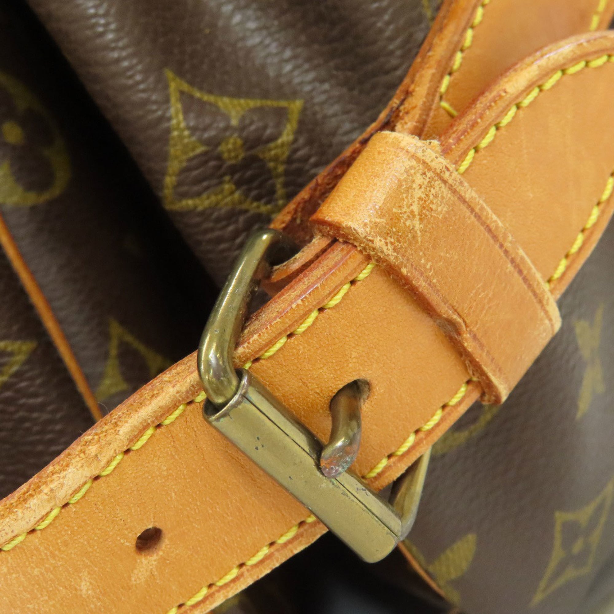 Louis Vuitton Monogram Monogram Shoulder Bag (Pre-Owned)