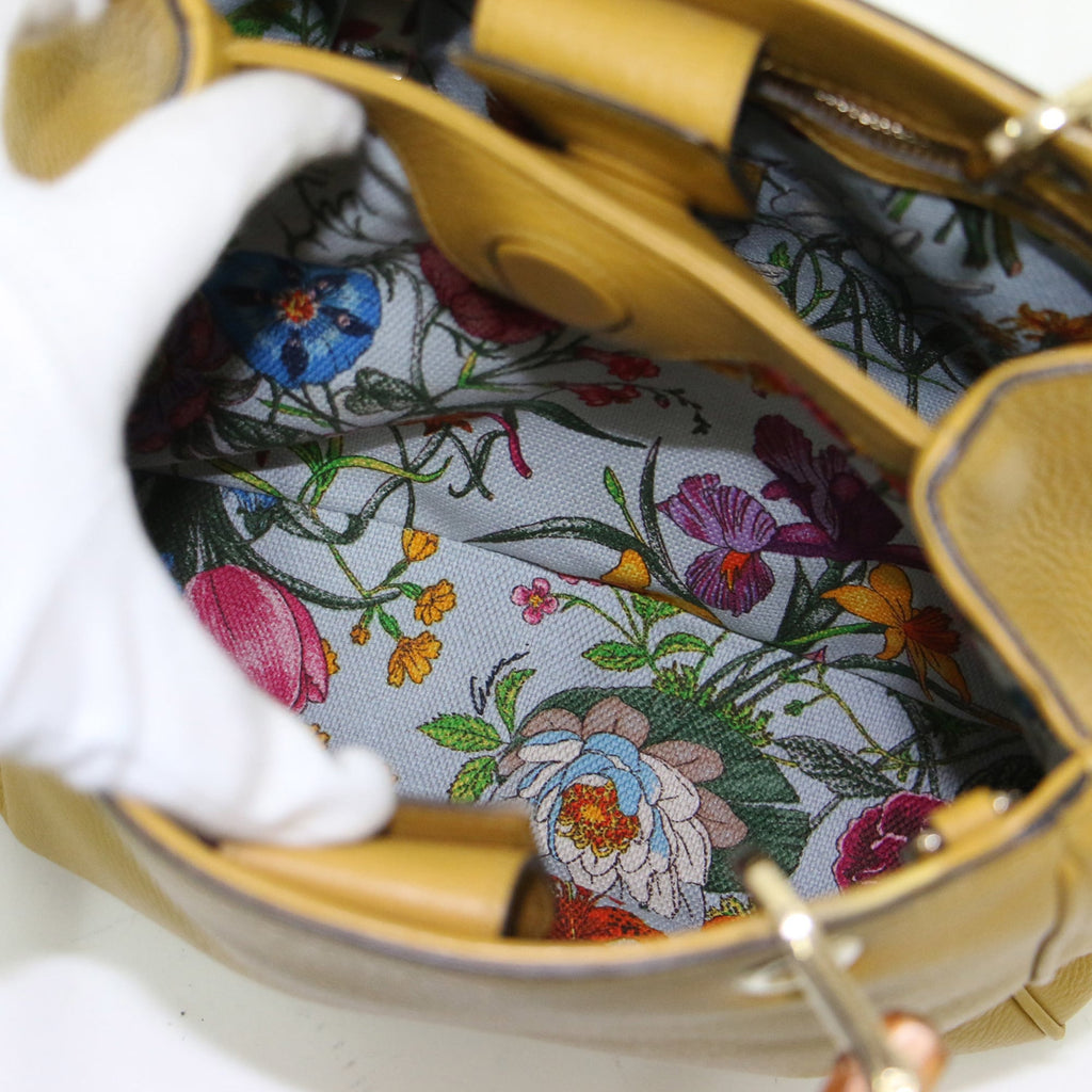 Gucci Mustard Leather Canvas Handbag Shoulder Bag (Pre-Owned)
