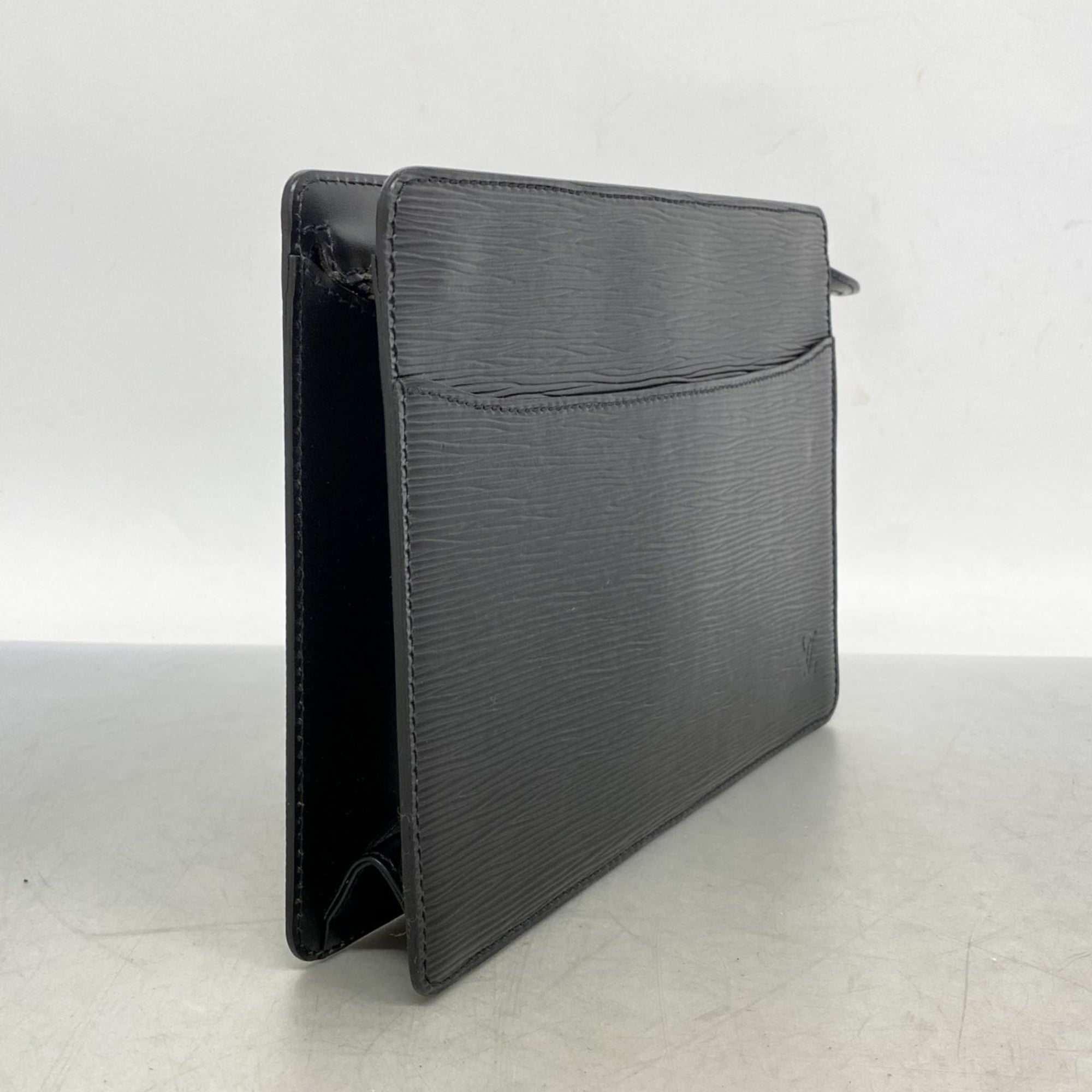 Louis Vuitton Noir Clutch Bag (Pre-Owned)