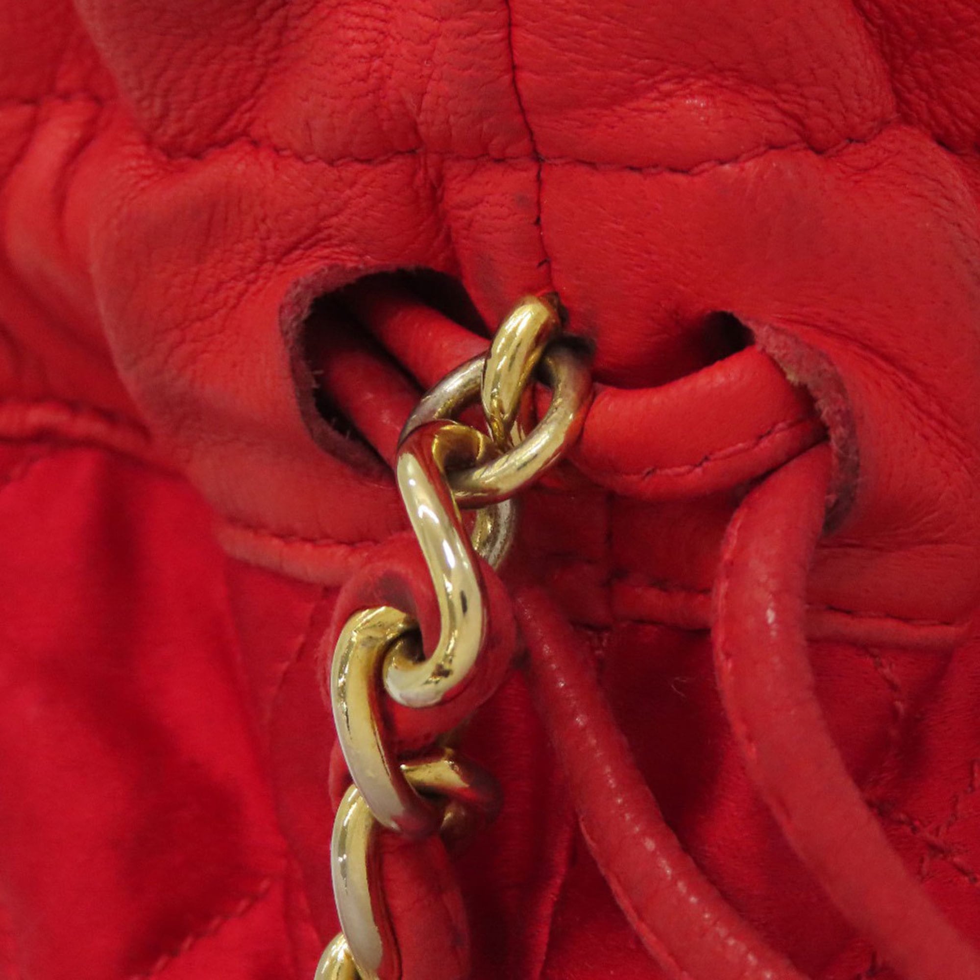 Chanel Red Color Satin Shoulder Bag (Pre-Owned)