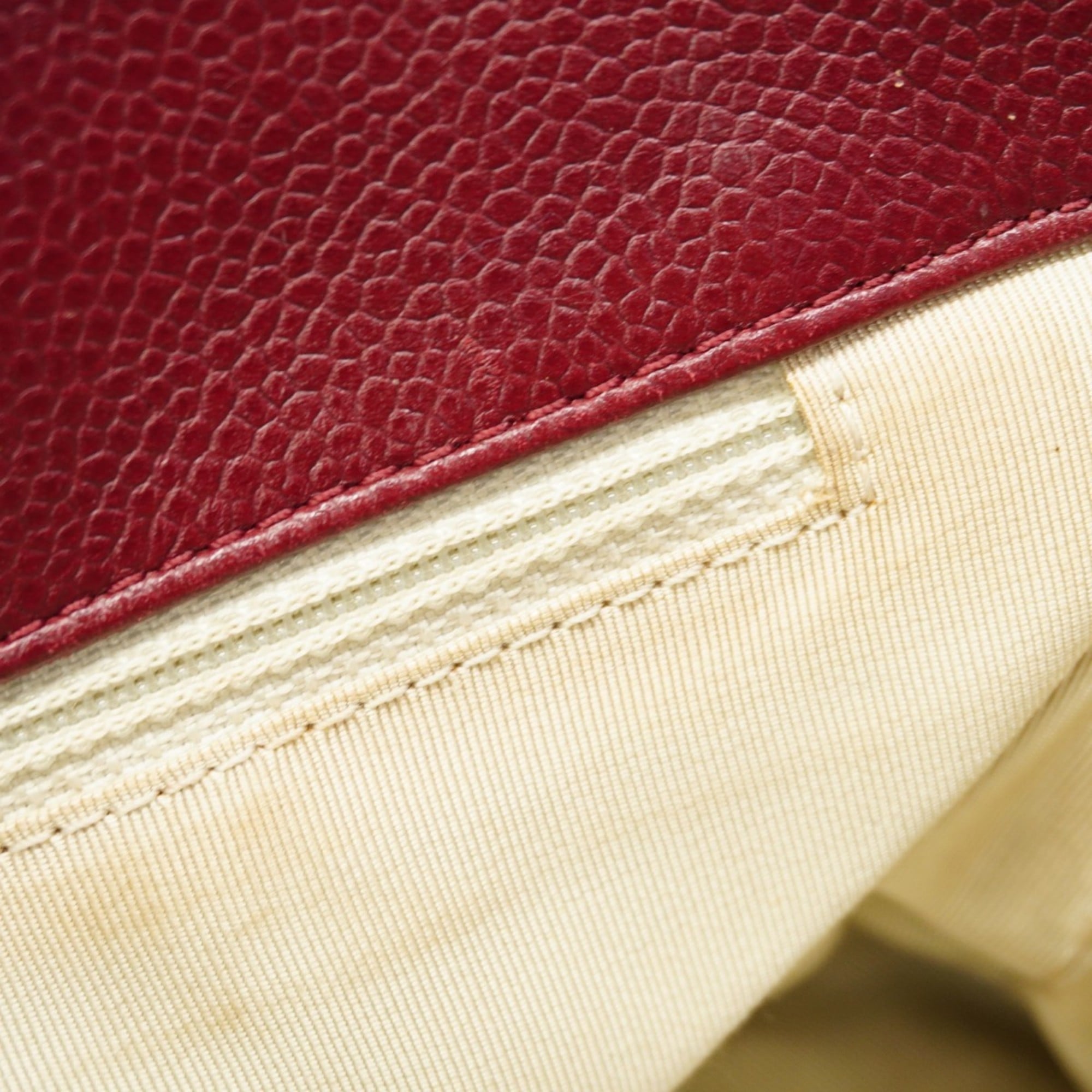 Chanel Red Color Grained Calfskin Shoulder Bag (Pre-Owned)