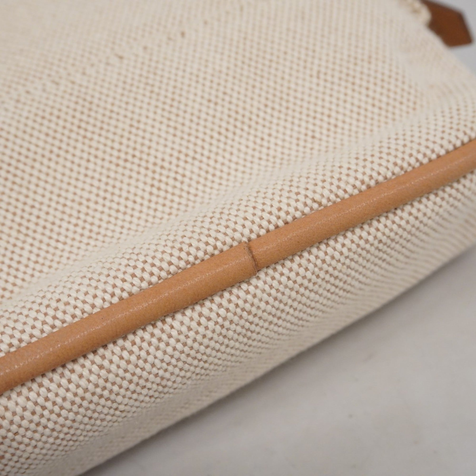 Hermes Ivory Toile H Pouch (Pre-Owned)