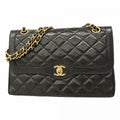 Chanel Black Leather Shoulder Bag (Pre-Owned)