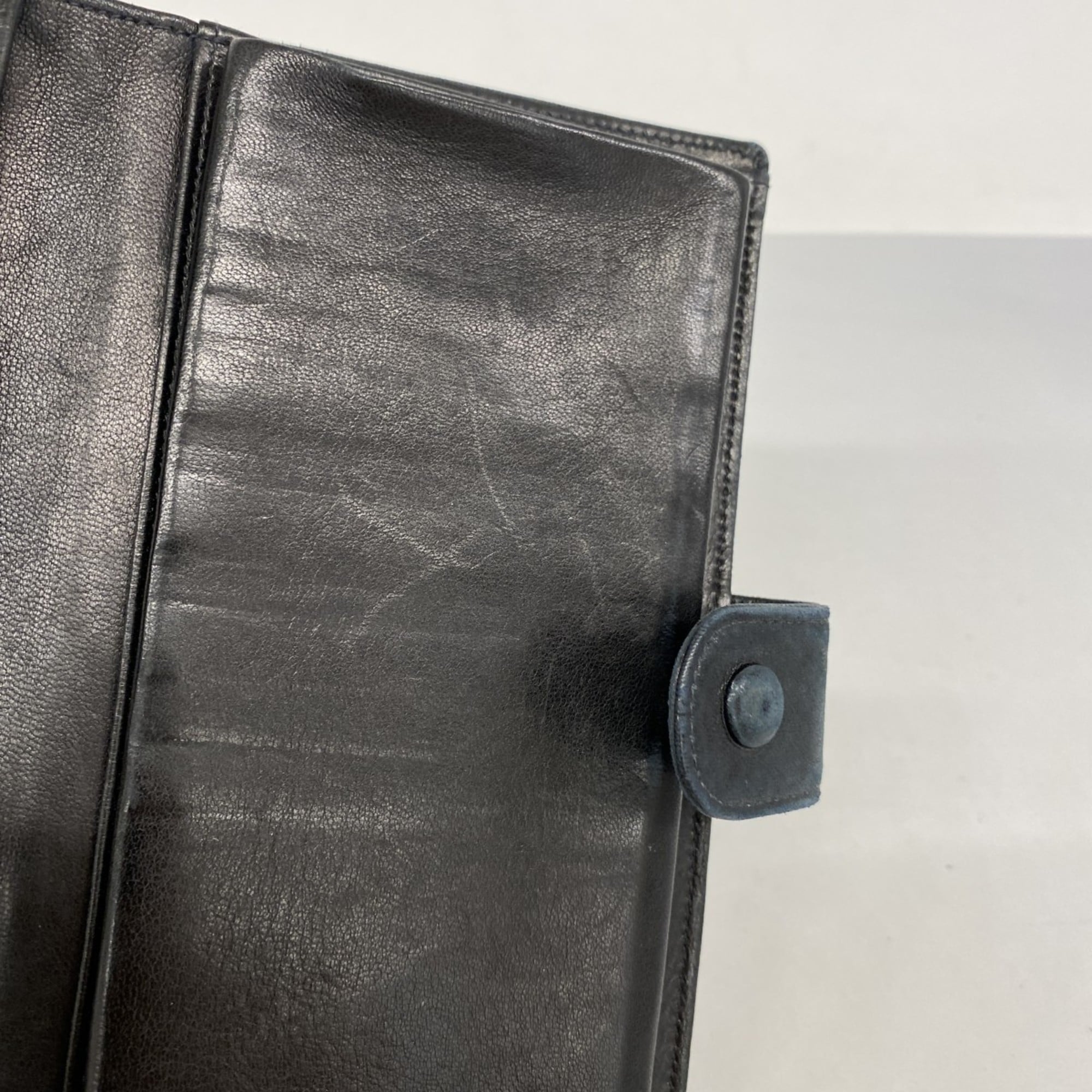 Chanel Black Leather Wallet (Bi-Fold) (Pre-Owned)