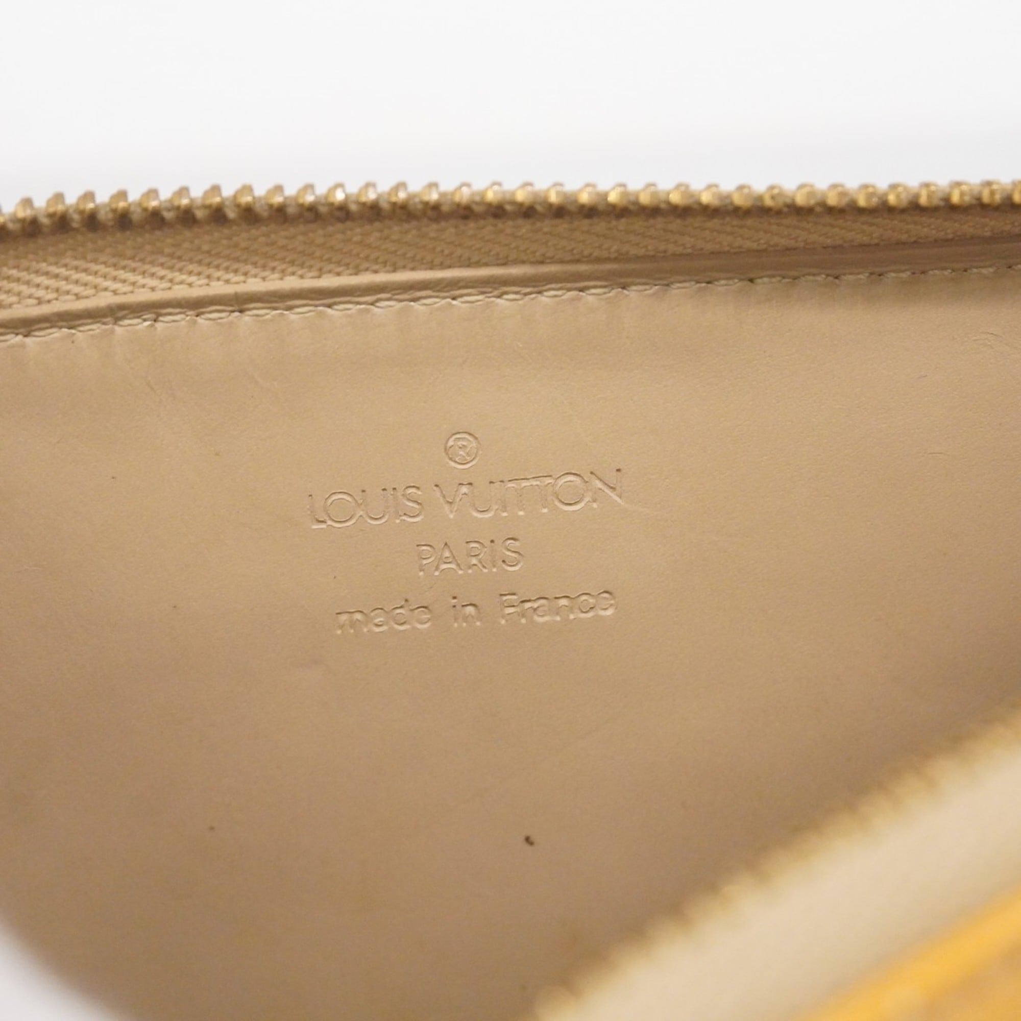 Louis Vuitton Beige Pouch (Pre-Owned)