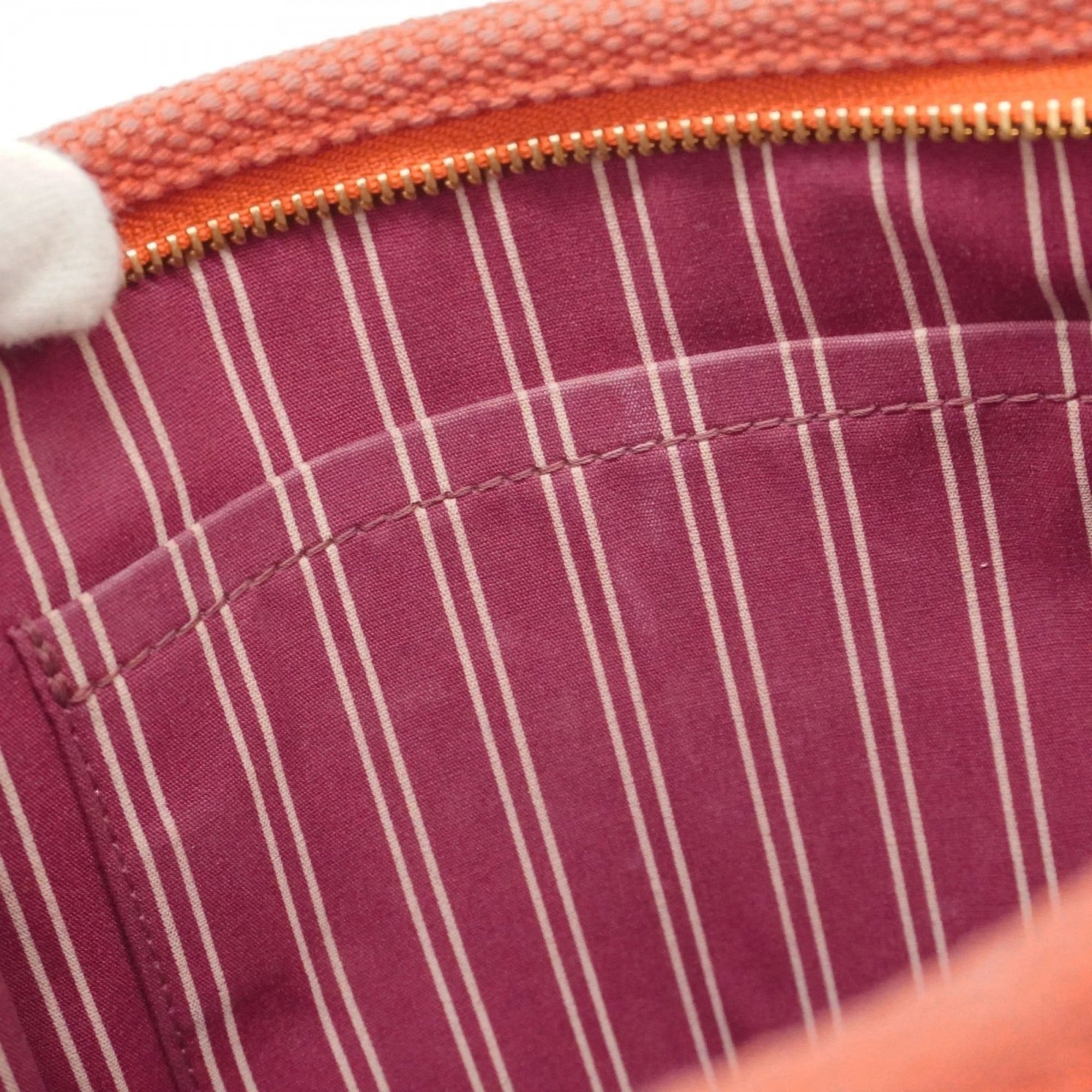 Louis Vuitton Rouge Handbag (Pre-Owned)