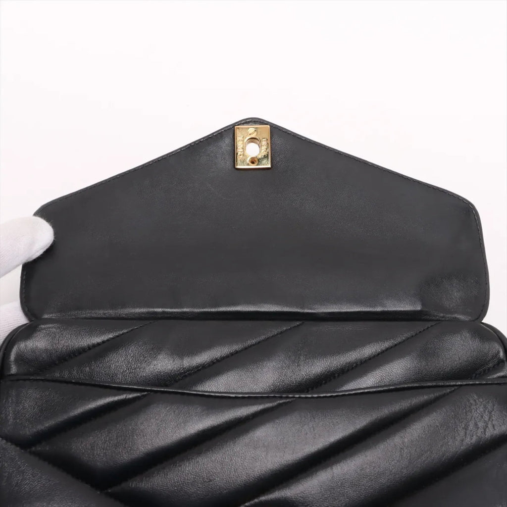 Chanel Navy Leather Shoulder Bag (Pre-Owned)