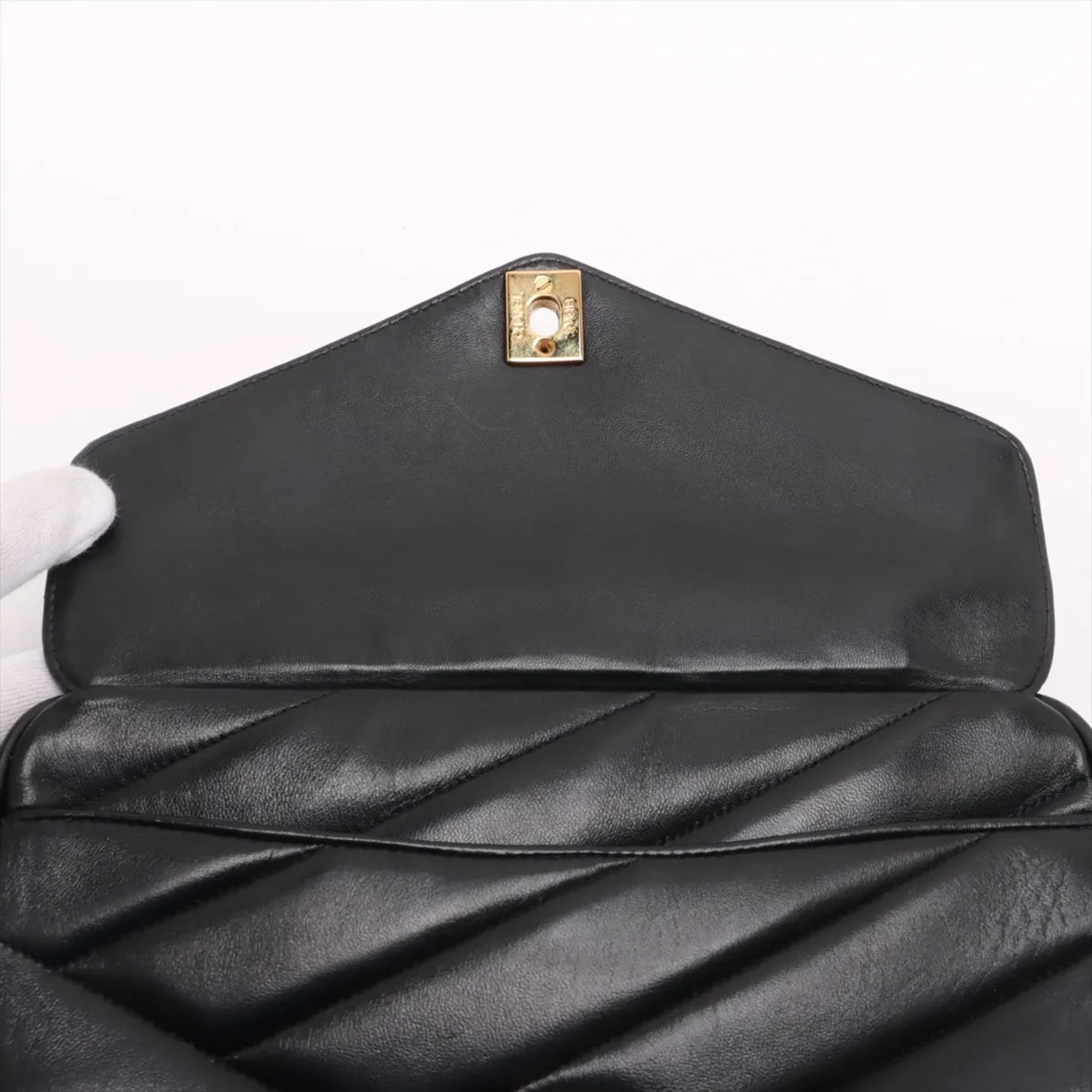 Chanel Navy Leather Shoulder Bag (Pre-Owned)