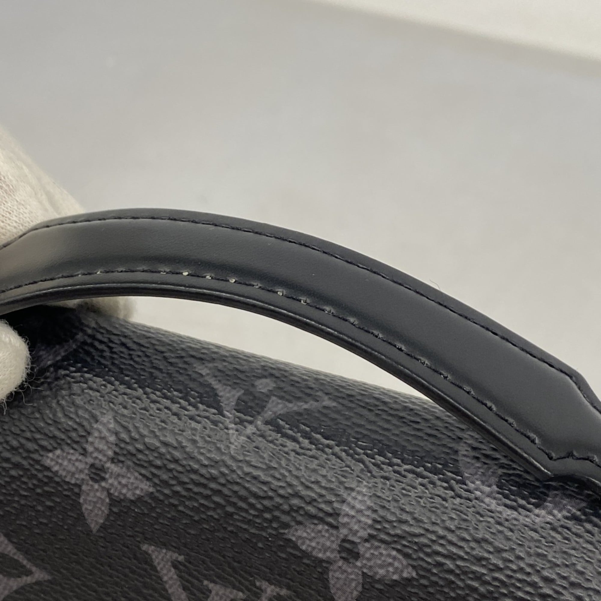 Louis Vuitton Black Long Wallet (Bi-Fold) (Pre-Owned)