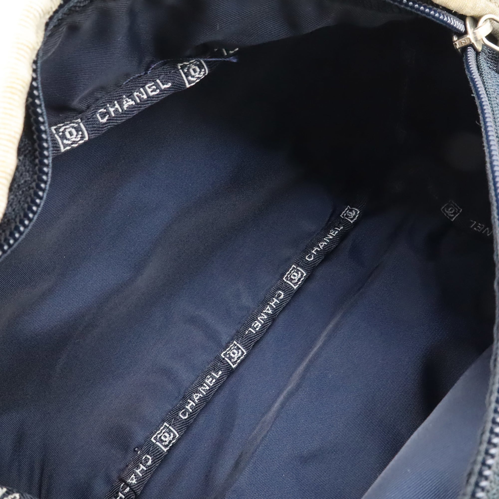 Chanel Sport Gray Ivory Navy Nylon Canvas Fanny Pack Handbag (Pre-Owned)
