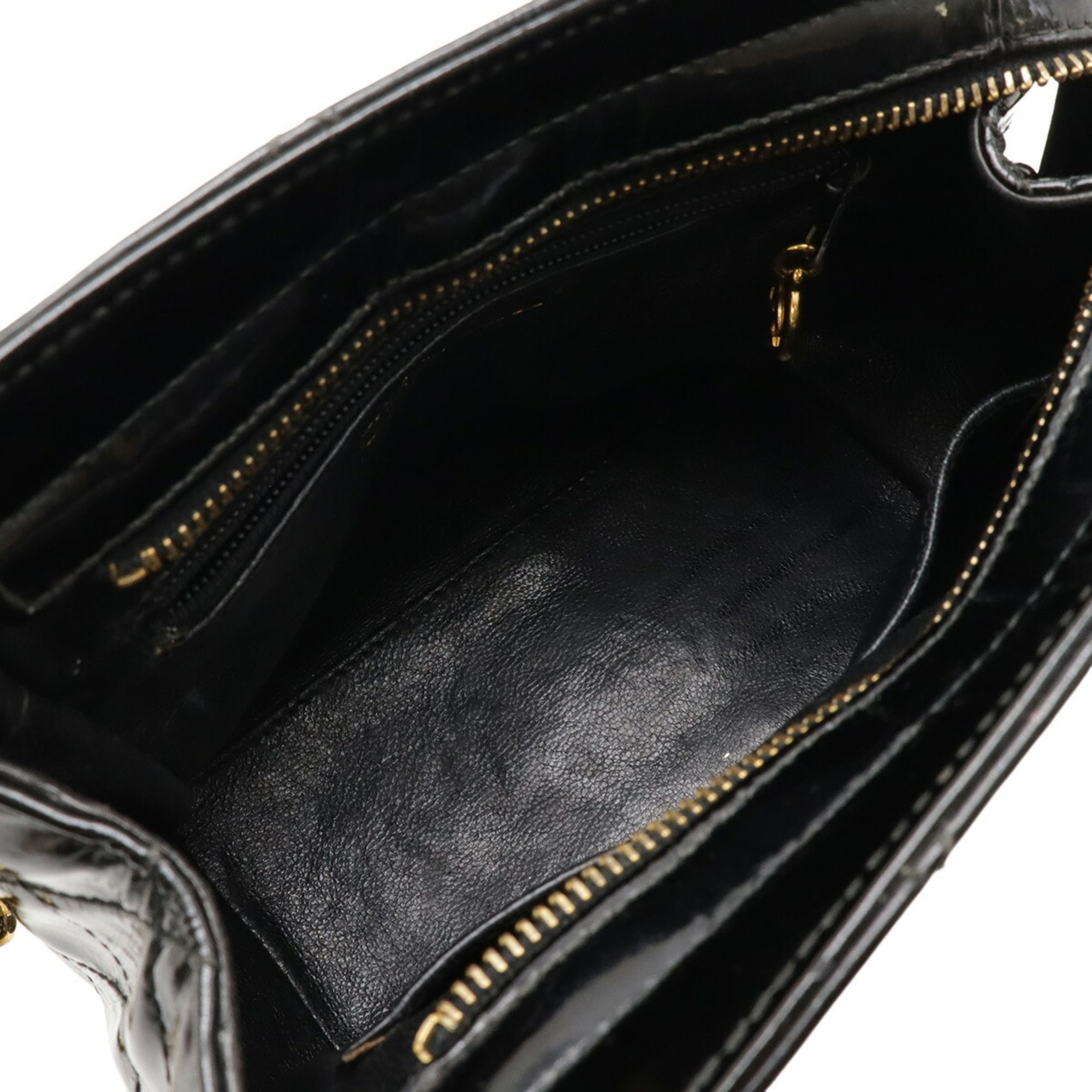 Chanel Black Leather Shoulder Bag (Pre-Owned)