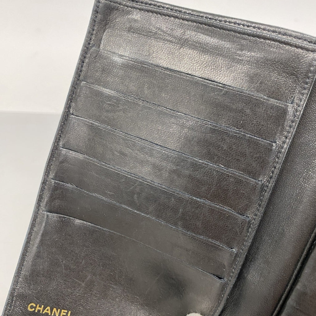 Chanel Black Leather Wallet (Bi-Fold) (Pre-Owned)