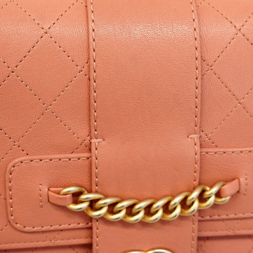Chanel Pink Leather Shoulder Bag (Pre-Owned)