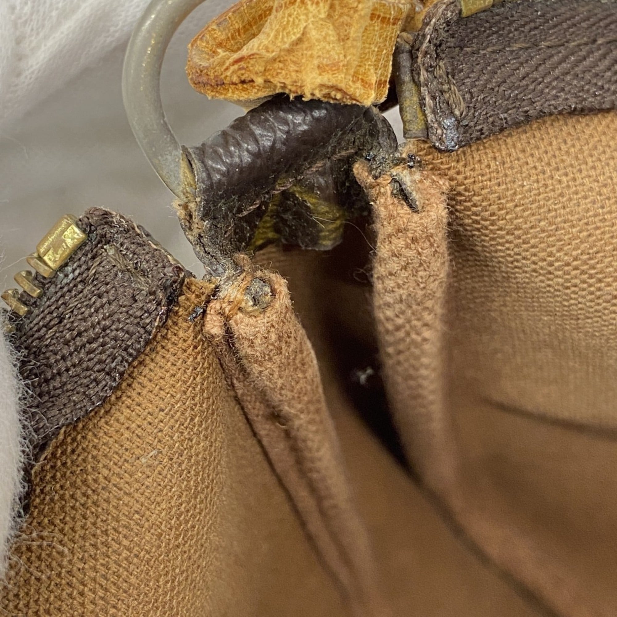 Louis Vuitton Brown Pouch (Pre-Owned)