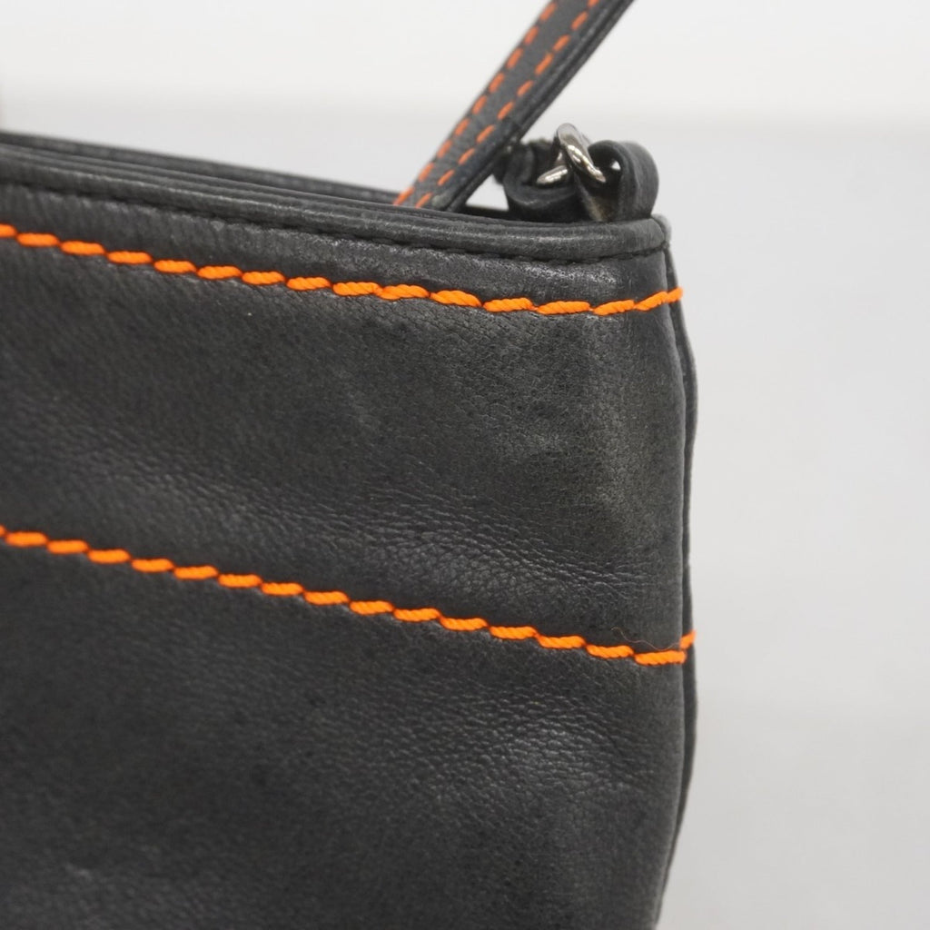 Chanel Black Leather Handbag (Pre-Owned)