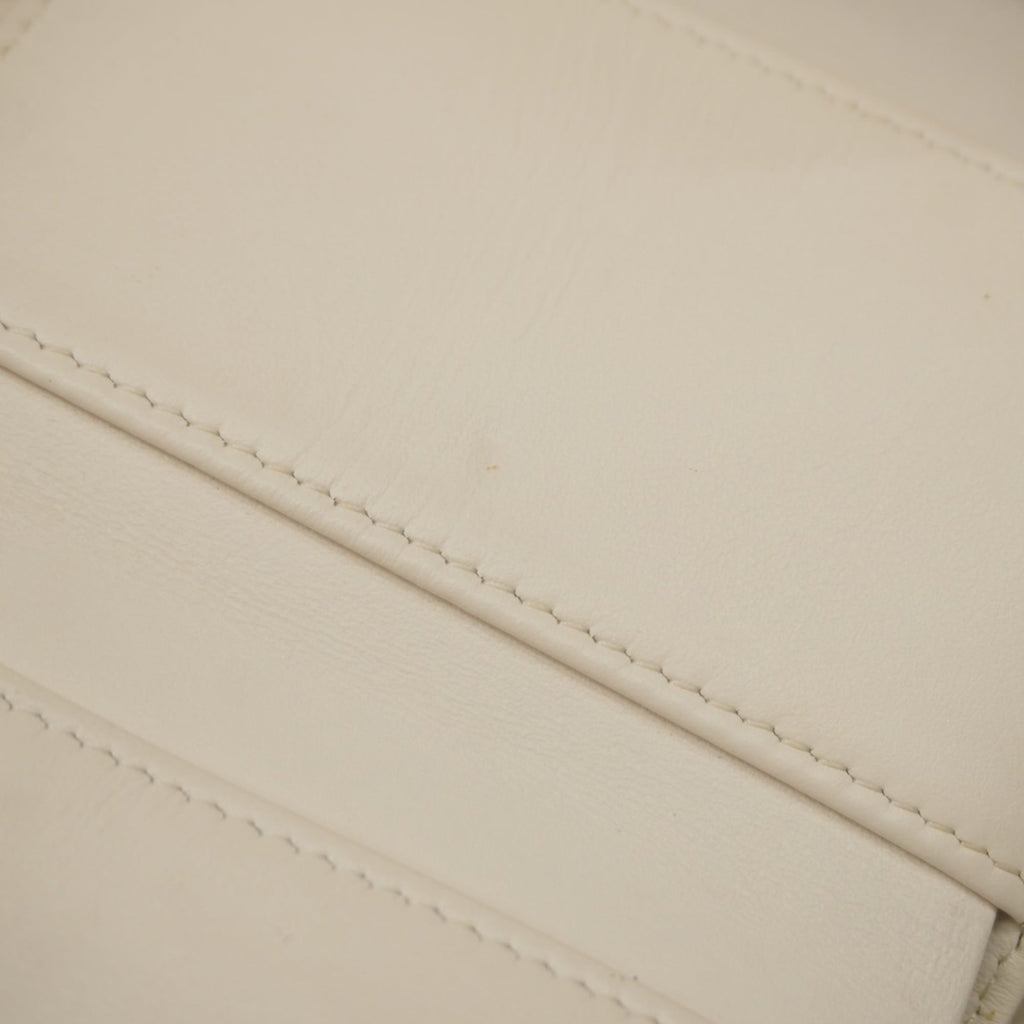 Chanel White Grained Calfskin Wallet (Tri-Fold) (Pre-Owned)