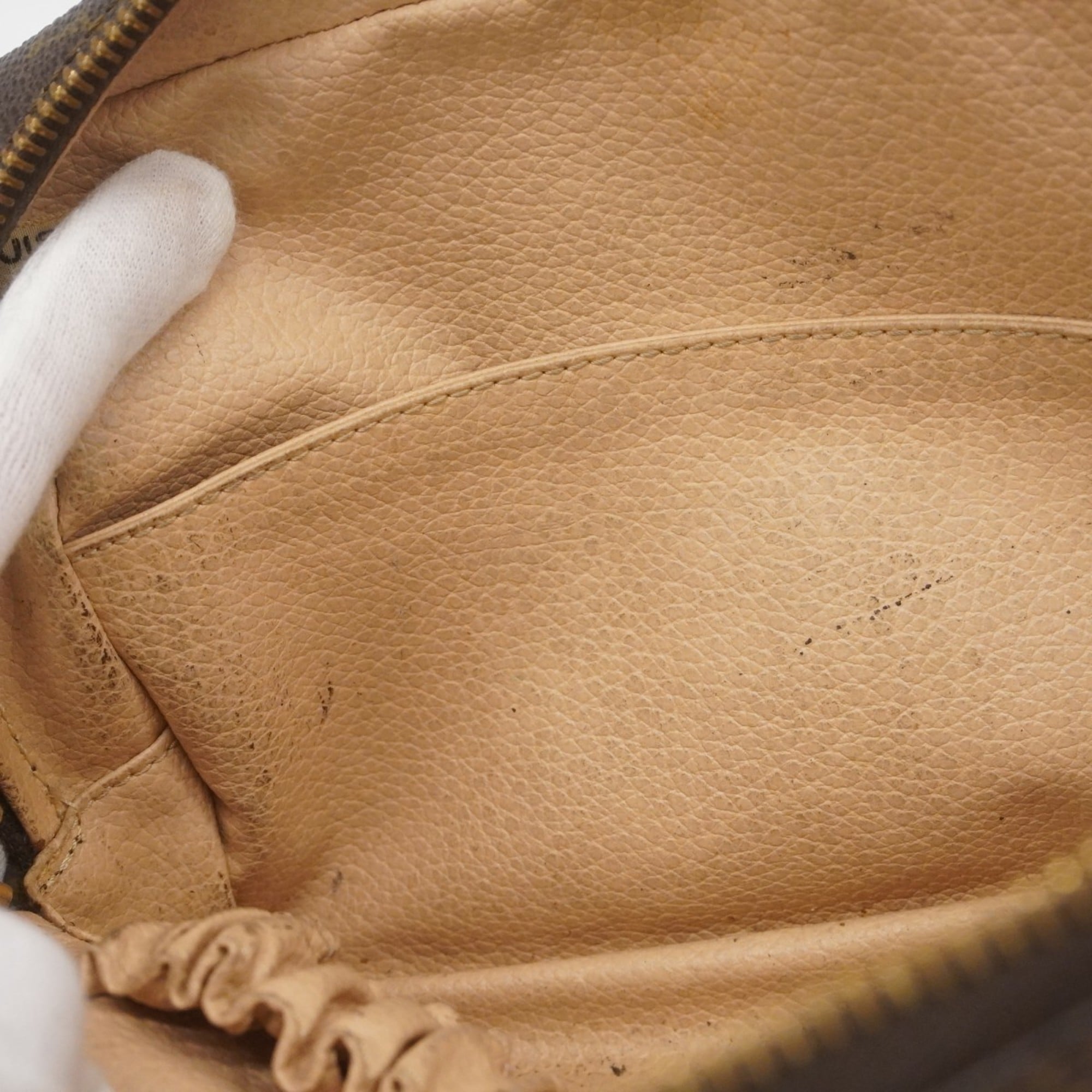 Louis Vuitton Brown Pouch (Pre-Owned)