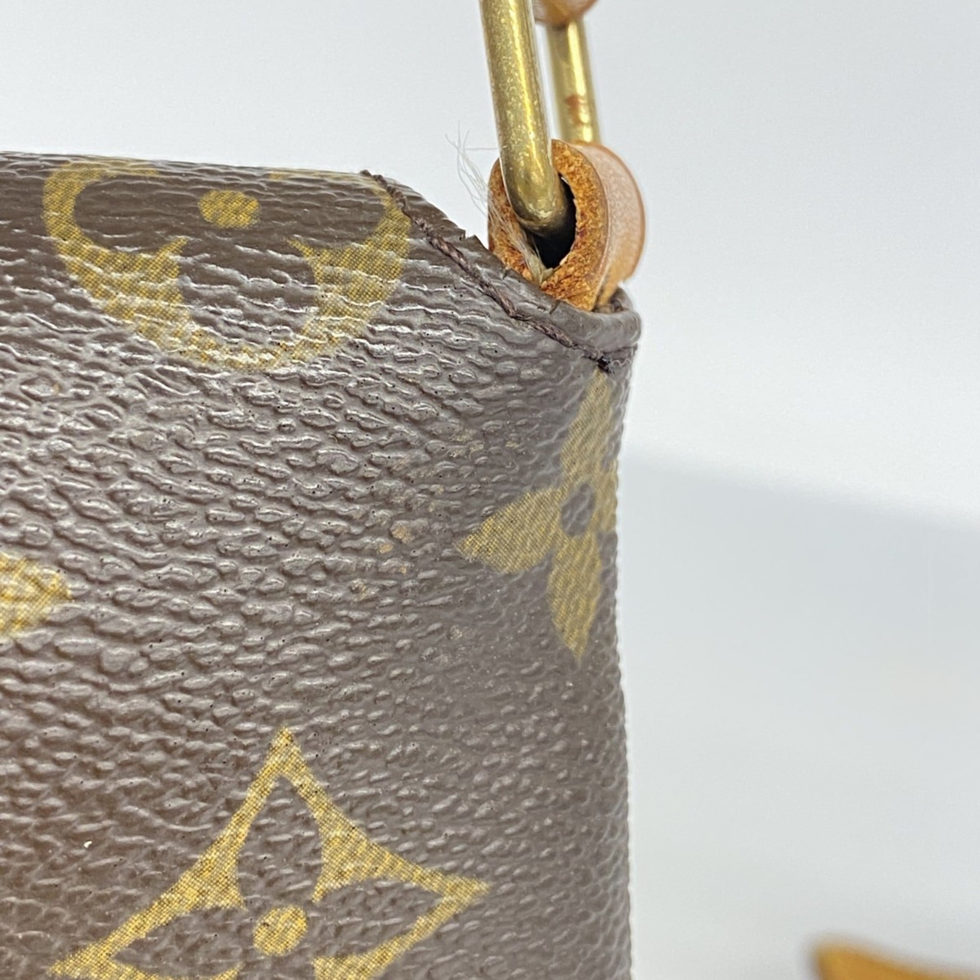 Louis Vuitton Brown Shoulder Bag (Pre-Owned)