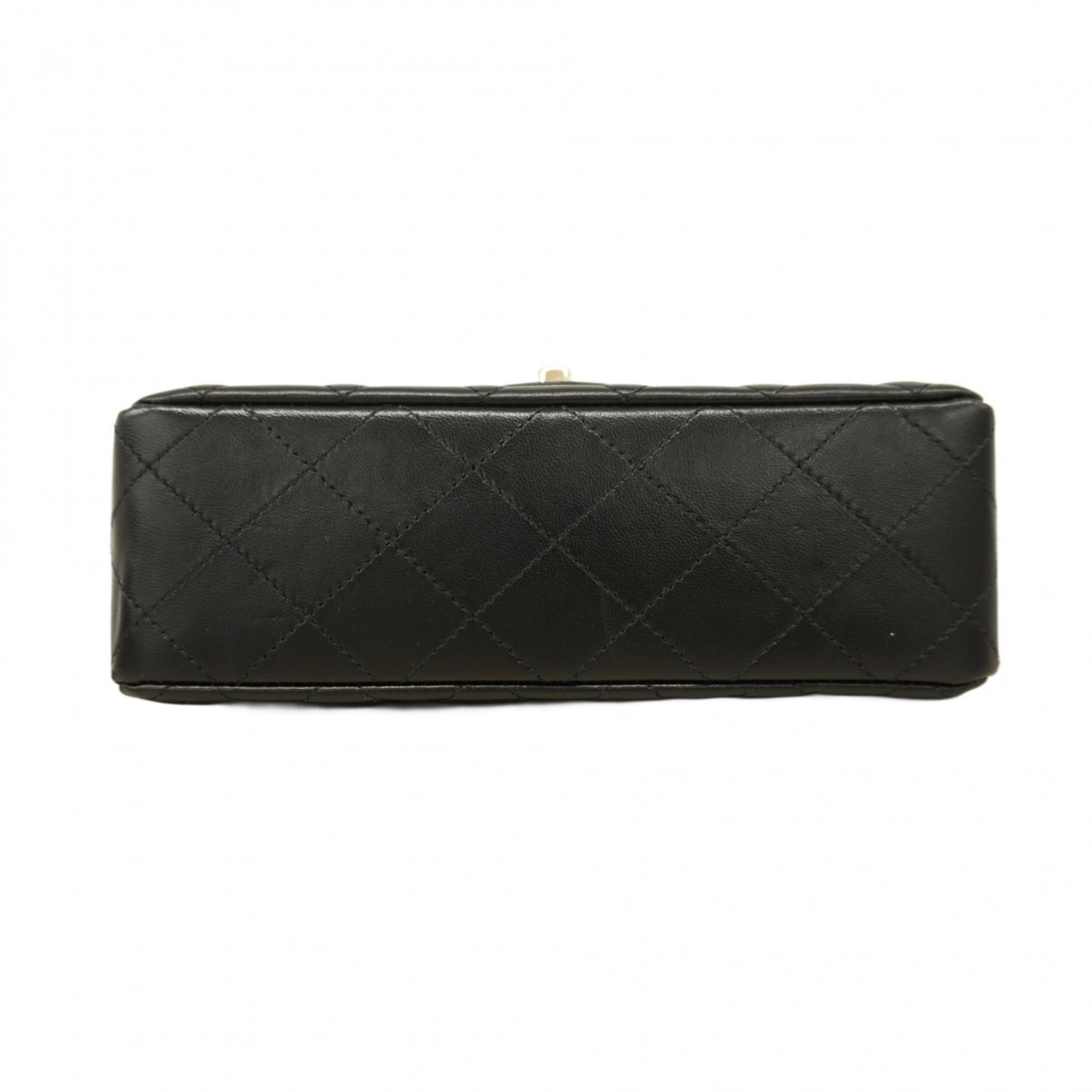 Chanel Black Leather Shoulder Bag (Pre-Owned)