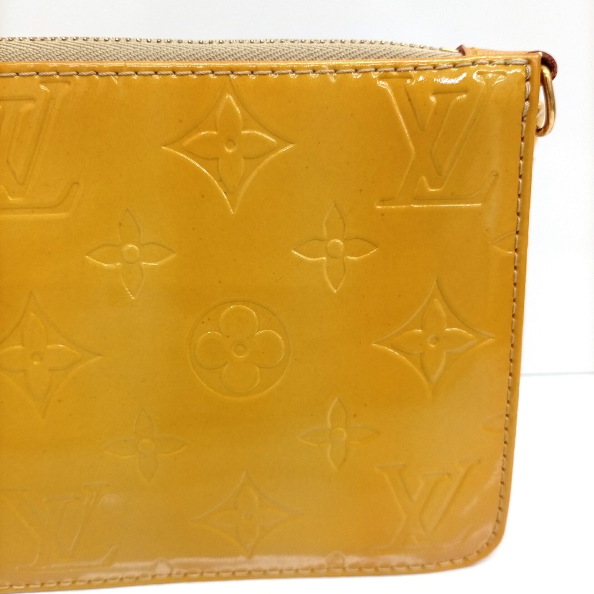 Louis Vuitton Beige Yellow Monogram Vernis Handbag Pouch (Pre-Owned)