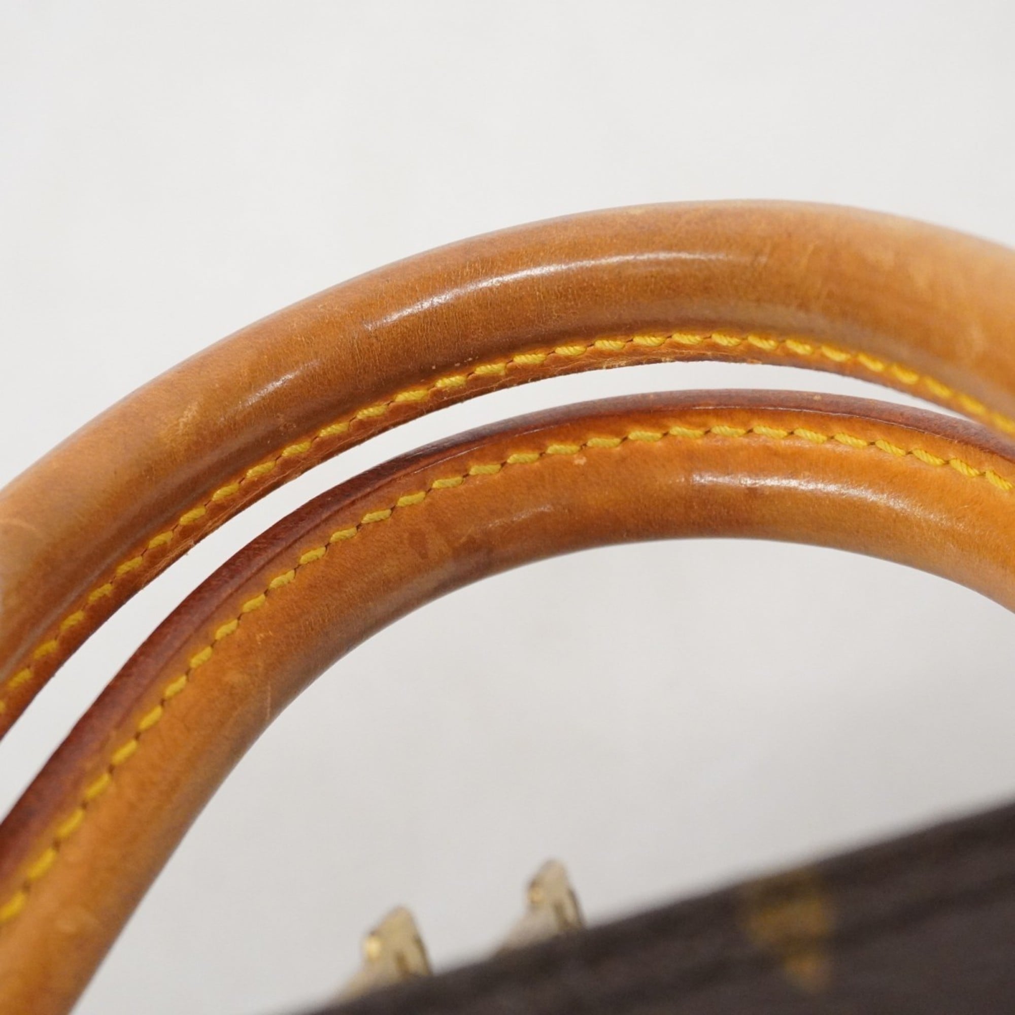 Louis Vuitton Brown Handbag (Pre-Owned)