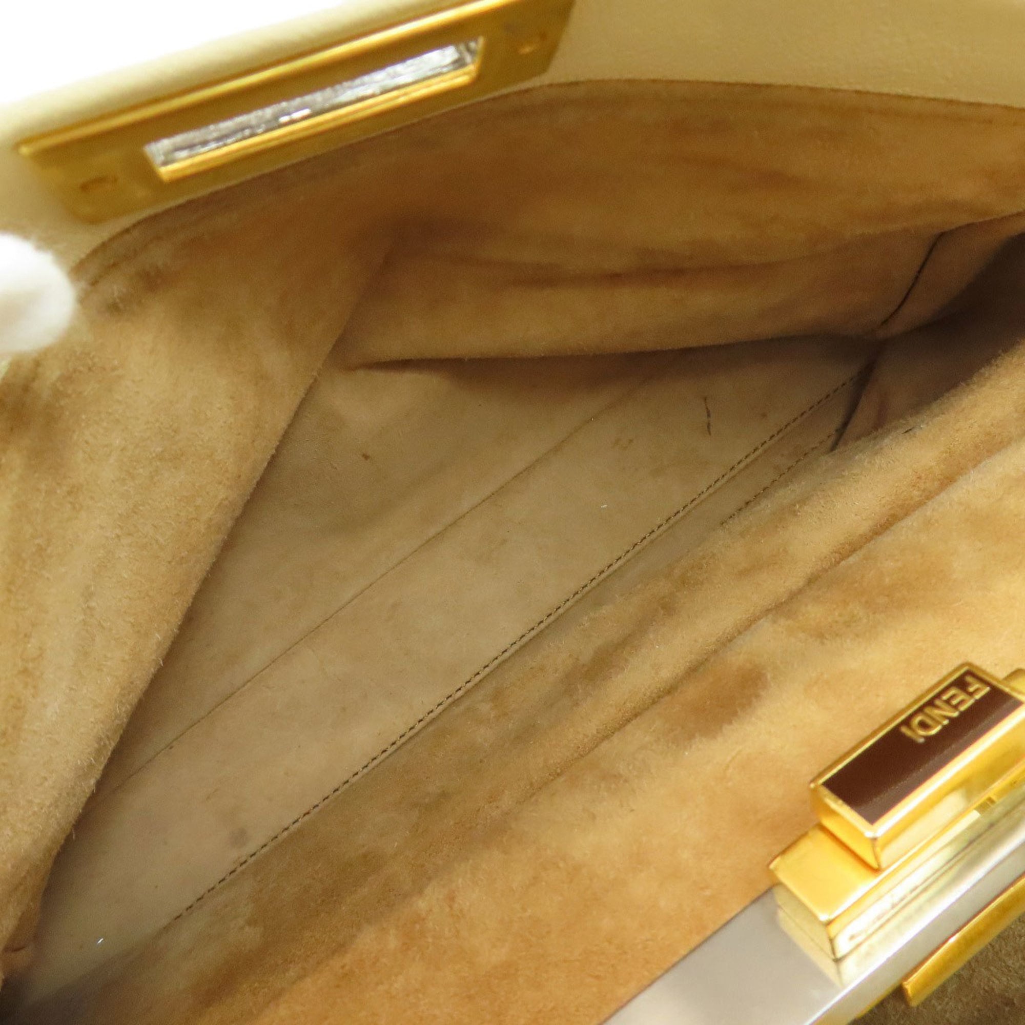 Fendi White Leather Handbag (Pre-Owned)