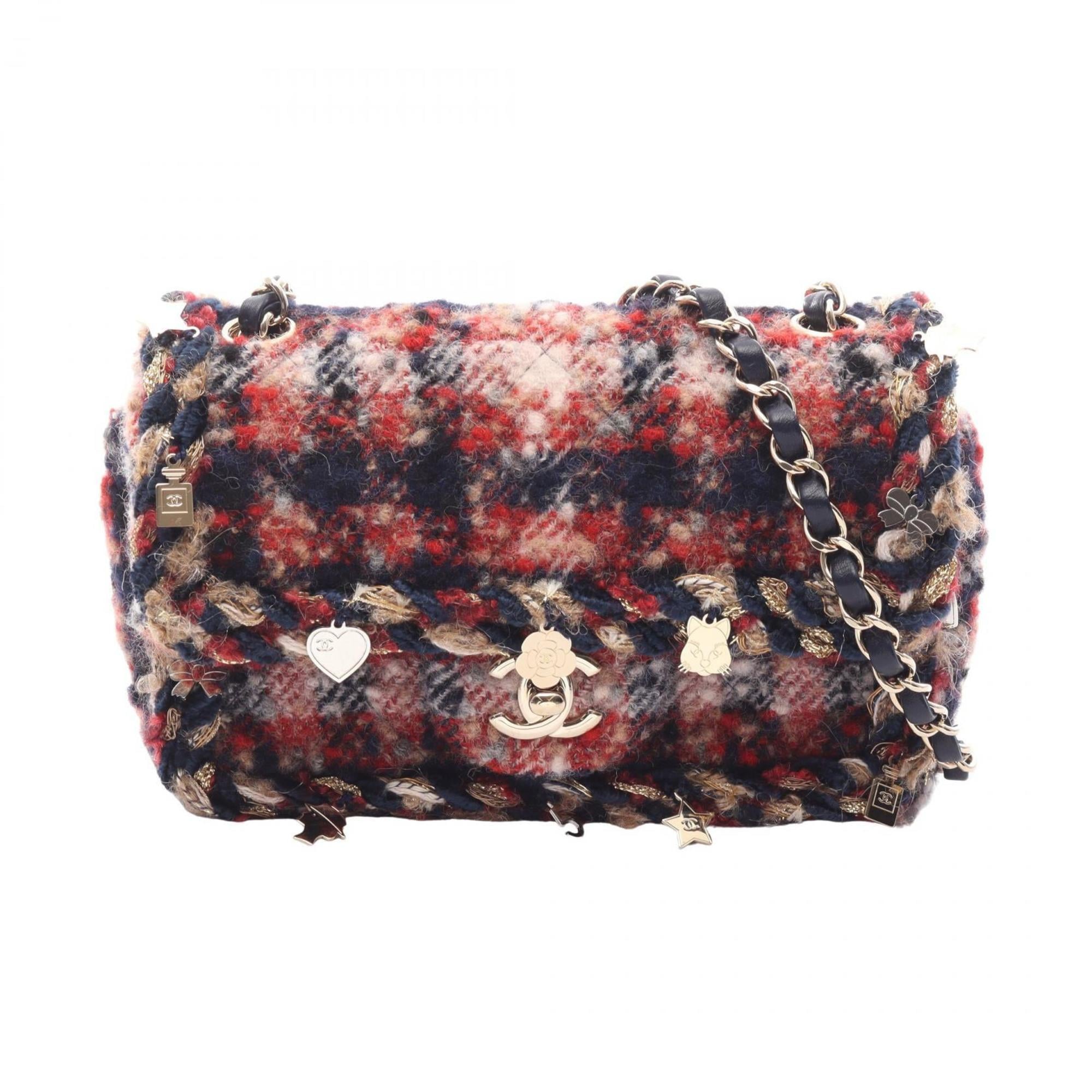 Chanel Multi-Color Fabric Shoulder Bag (Pre-Owned)