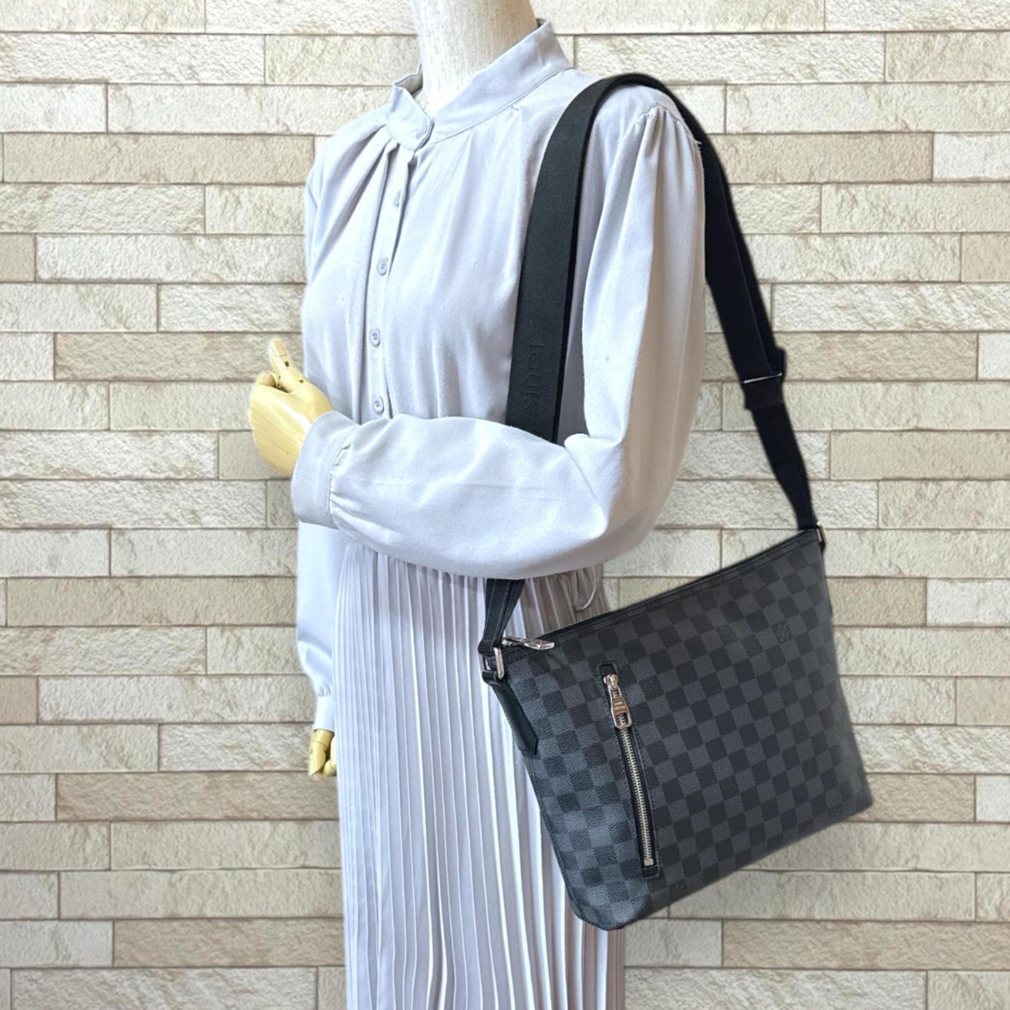 Louis Vuitton Black Gray Damier Graphite Shoulder Bag (Pre-Owned)