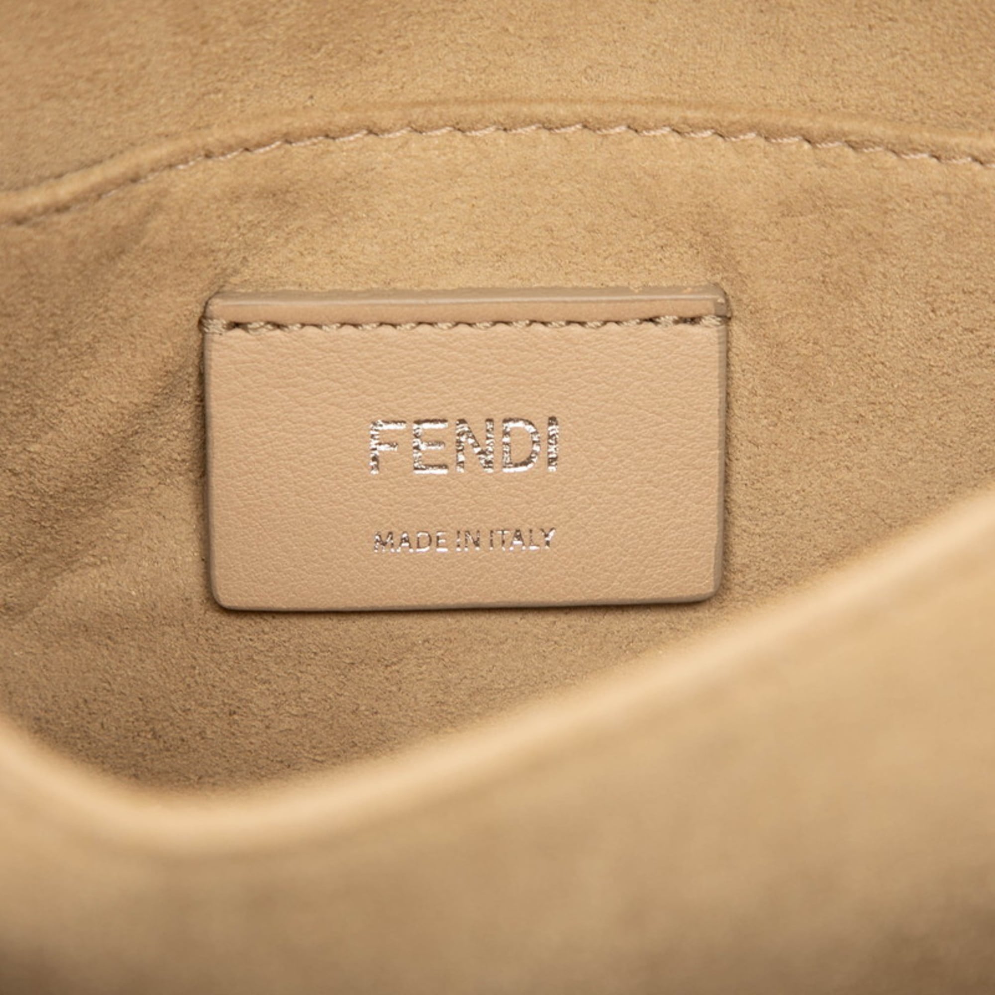 Fendi Beige Leather Shoulder Bag (Pre-Owned)