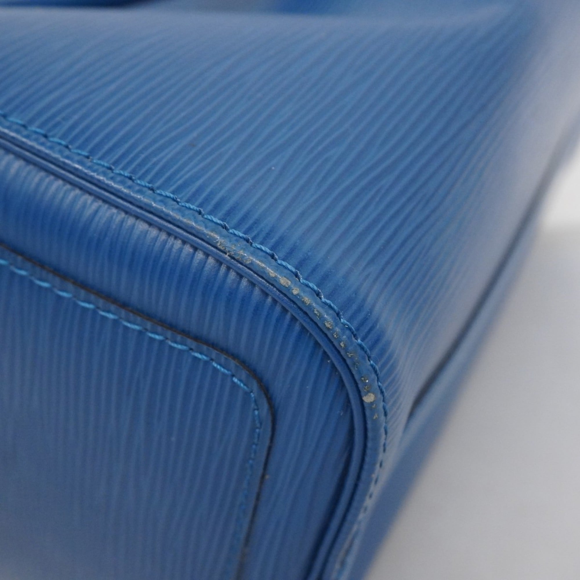 Louis Vuitton Toledo Blue Handbag (Pre-Owned)
