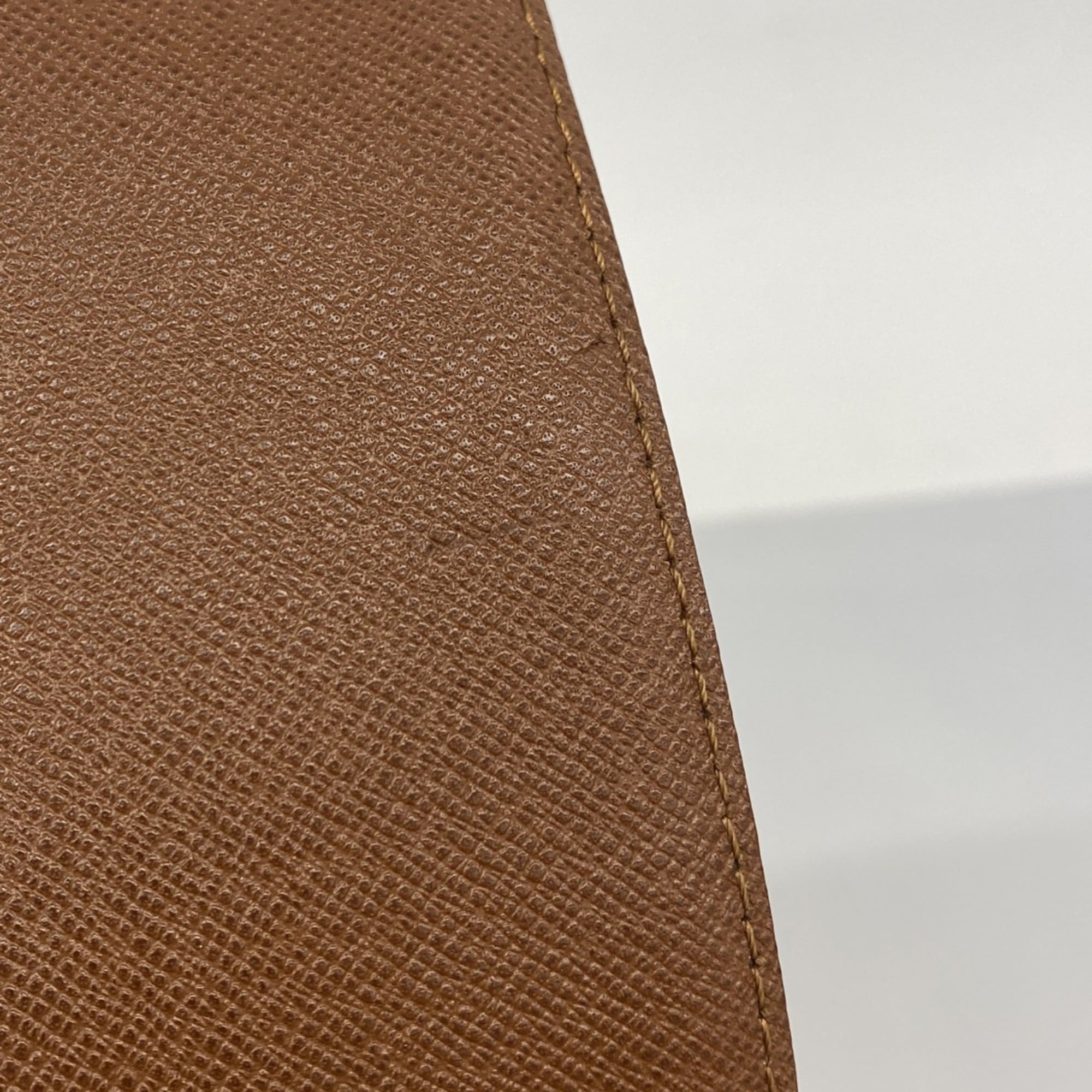 Louis Vuitton Brown Shoulder Bag (Pre-Owned)