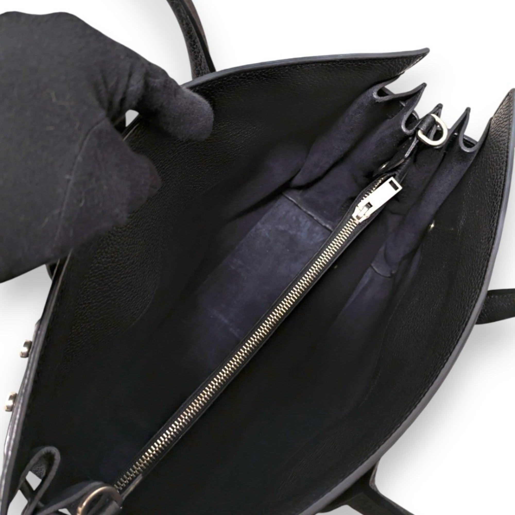 Yves Saint Laurent Black Handbag Shoulder Bag (Pre-Owned)