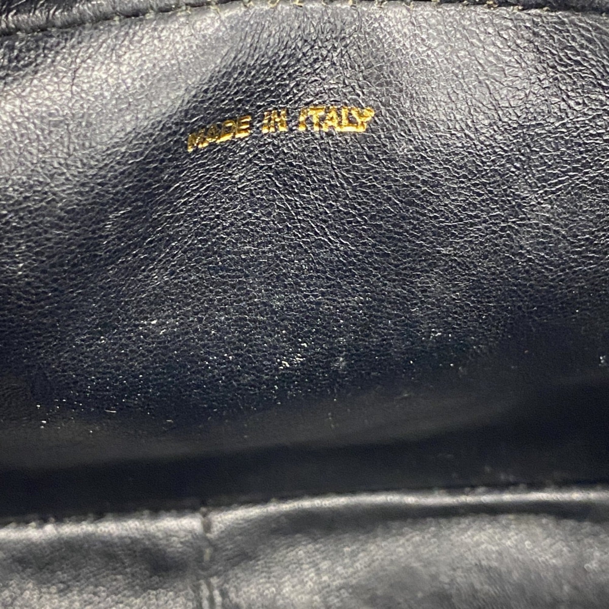 Chanel Black Leather Shoulder Bag (Pre-Owned)