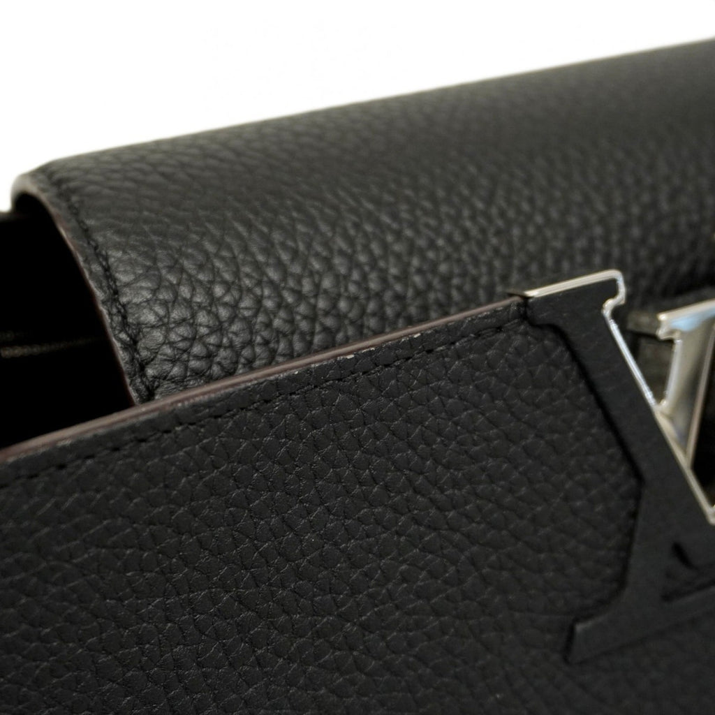 Louis Vuitton Noir Handbag (Pre-Owned)
