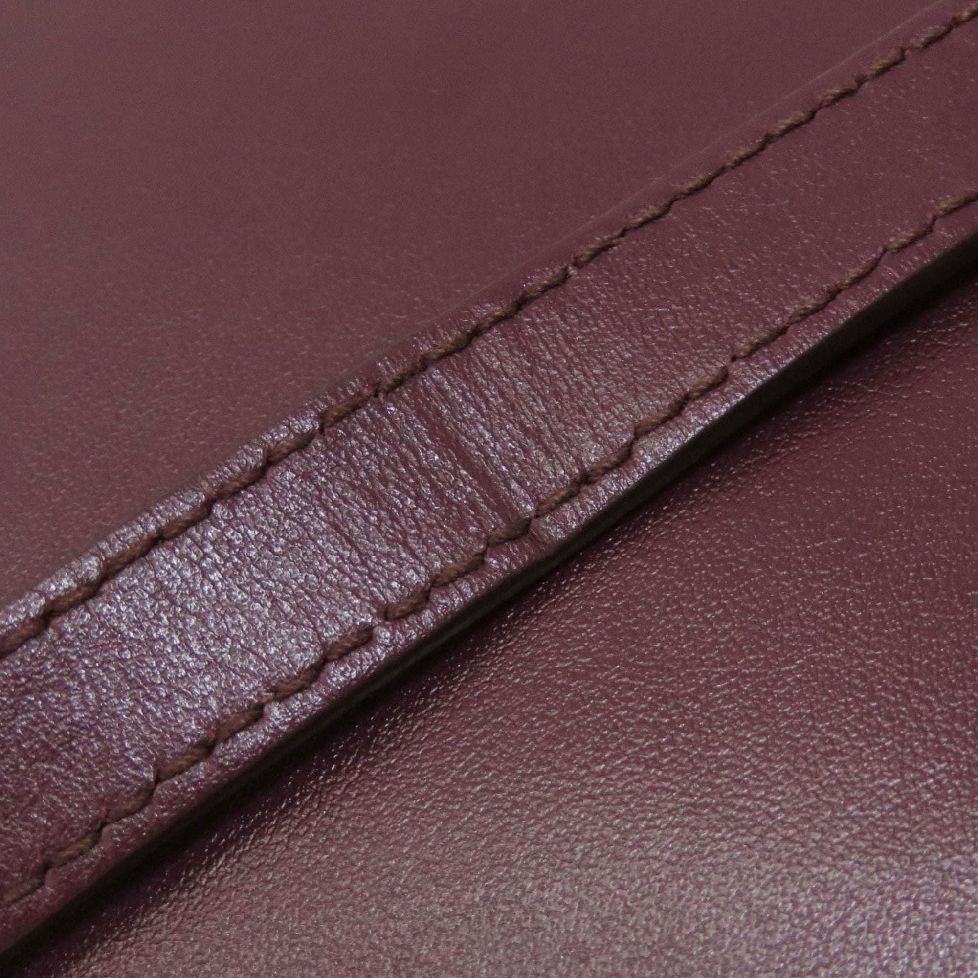 Salvatore Ferragamo Bordeaux Leather Shoulder Bag (Pre-Owned)
