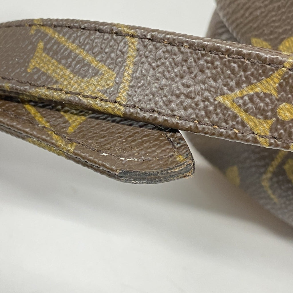 Louis Vuitton Brown Shoulder Bag (Pre-Owned)