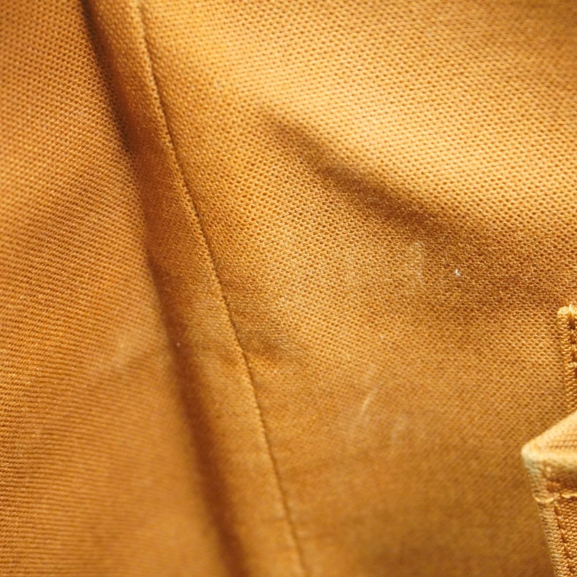 Louis Vuitton Brown Shoulder Bag (Pre-Owned)