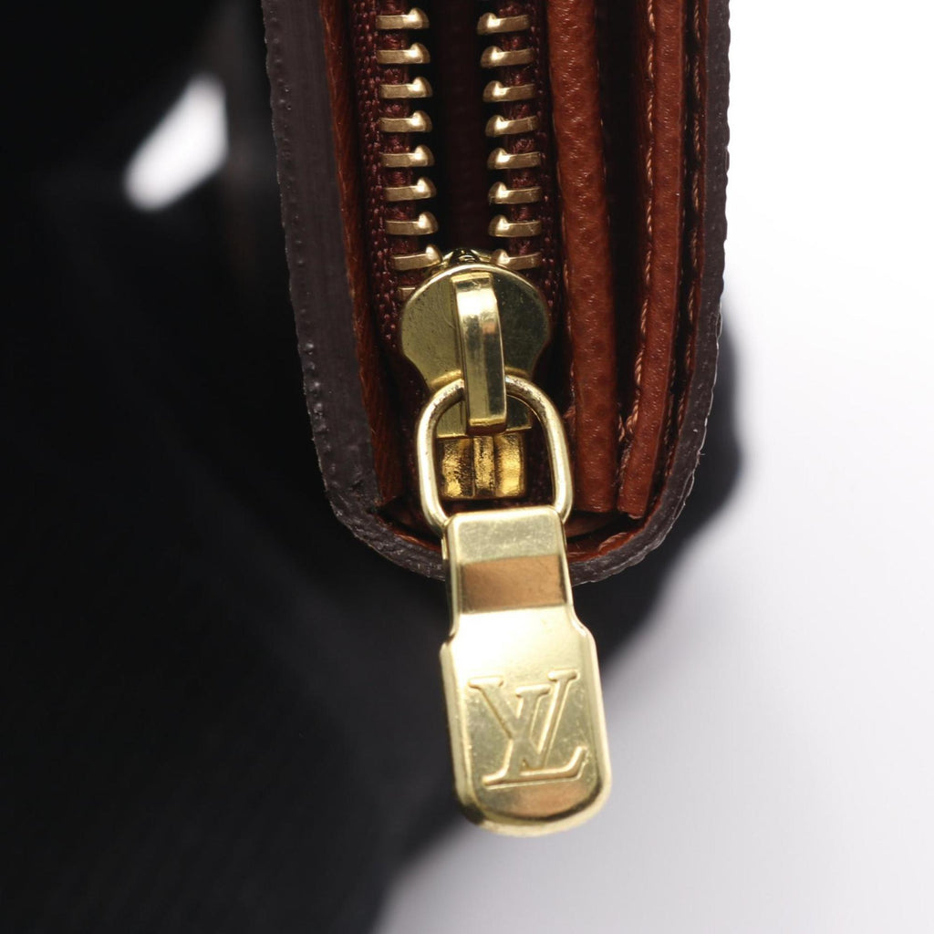 Louis Vuitton Brown Monogram Monogram Wallet (Bi-Fold) (Pre-Owned)