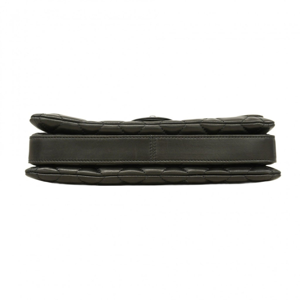 Chanel Black Leather Shoulder Bag (Pre-Owned)