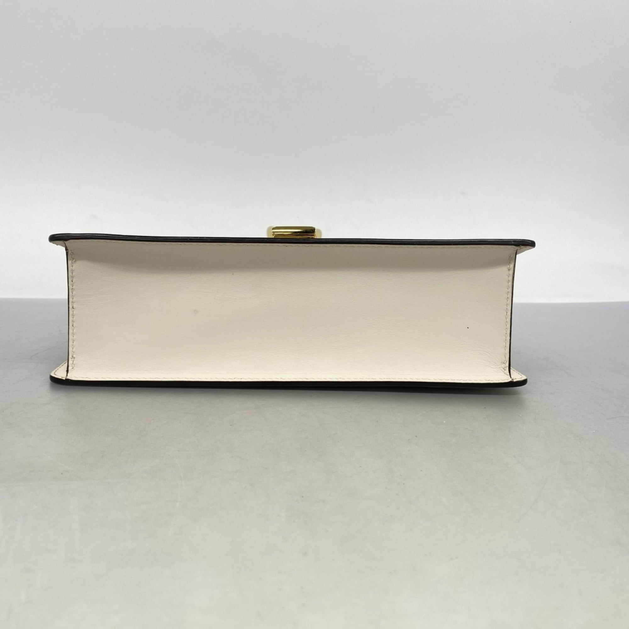 Gucci Ivory Leather Handbag (Pre-Owned)