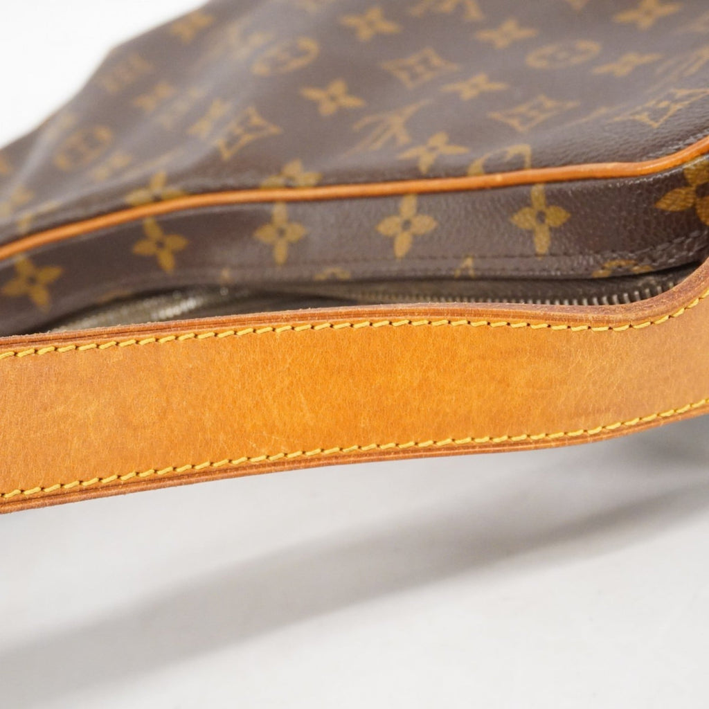 Louis Vuitton Brown Shoulder Bag (Pre-Owned)