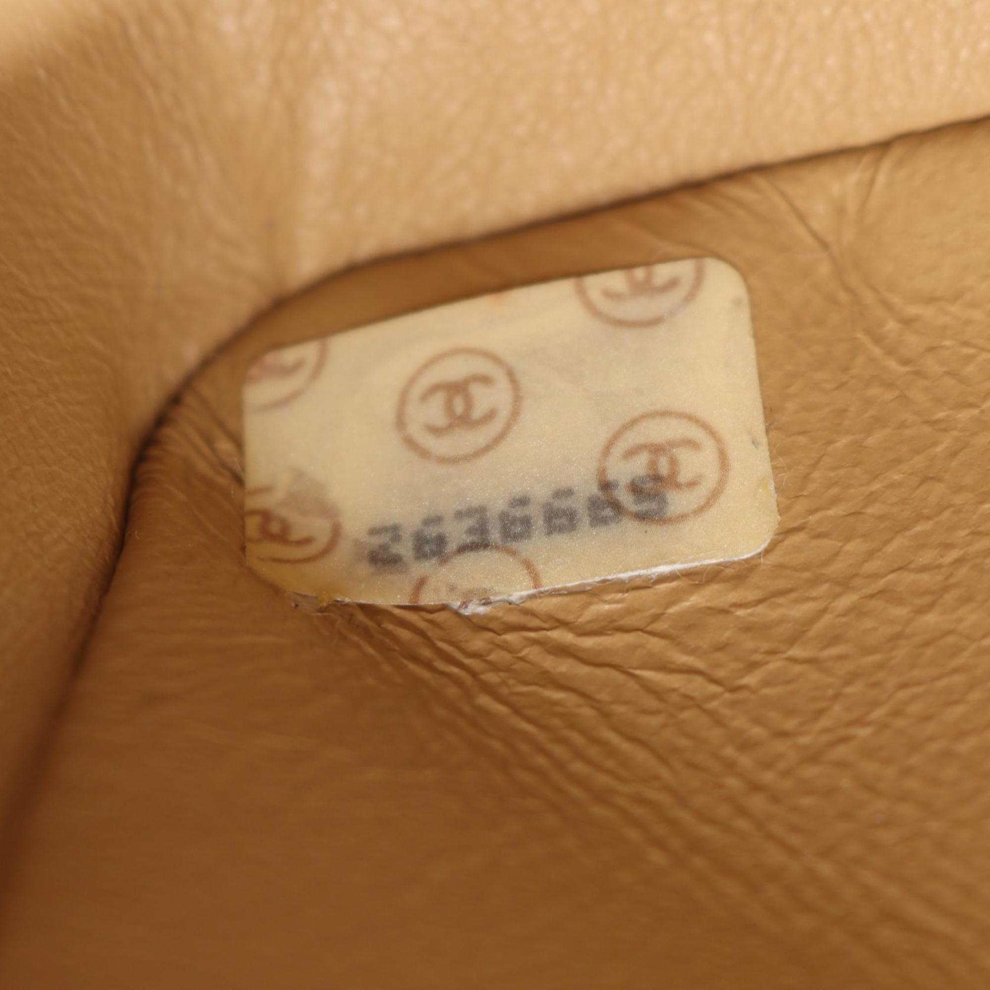 Chanel Beige Leather Shoulder Bag (Pre-Owned)