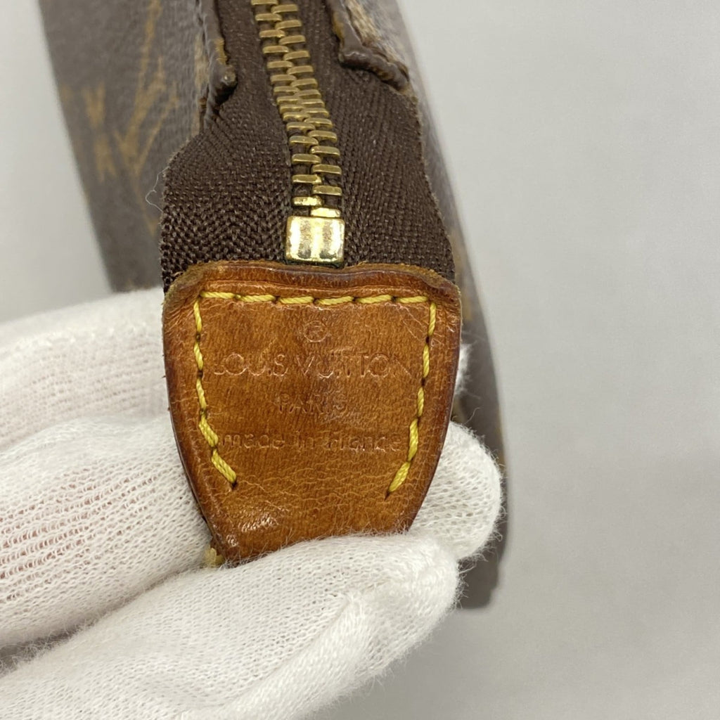 Louis Vuitton Brown Pouch (Pre-Owned)