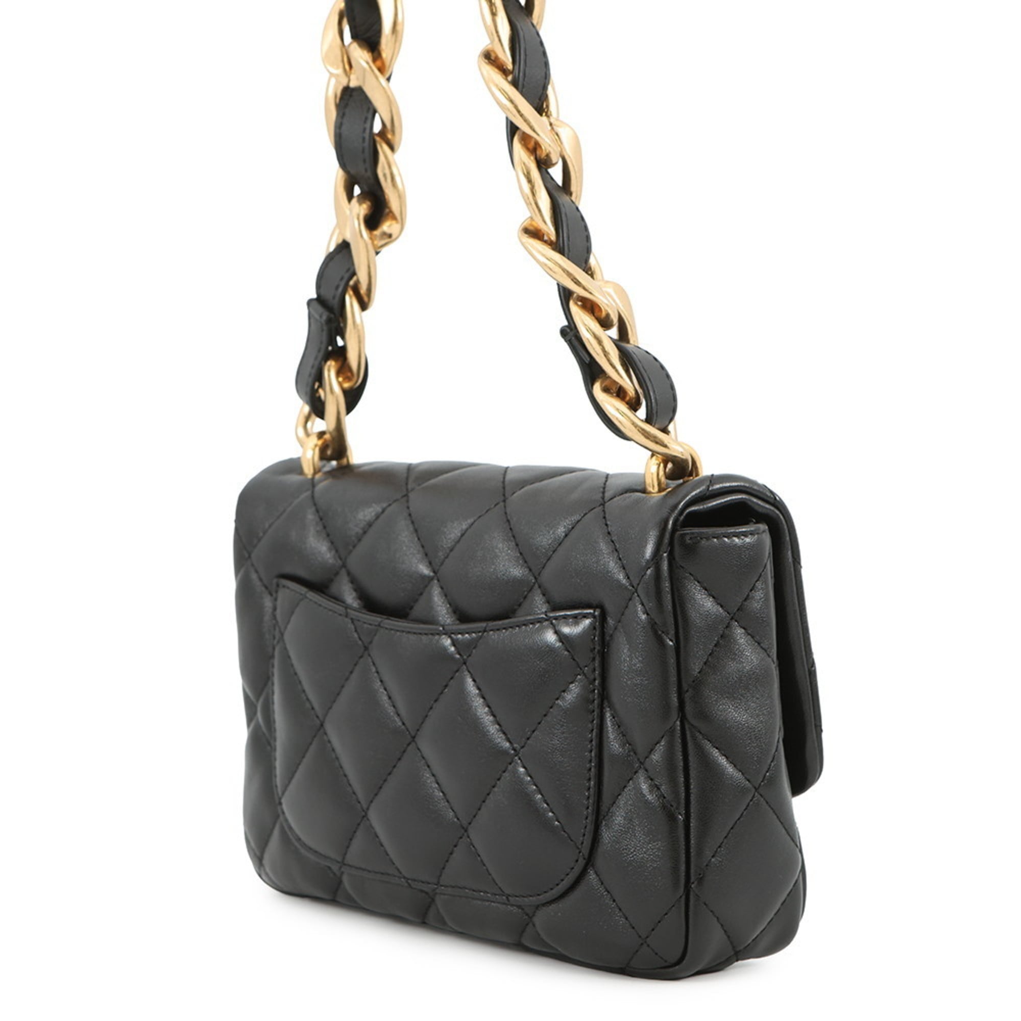 Chanel Matelasse Black Leather Shoulder Bag (Pre-Owned)