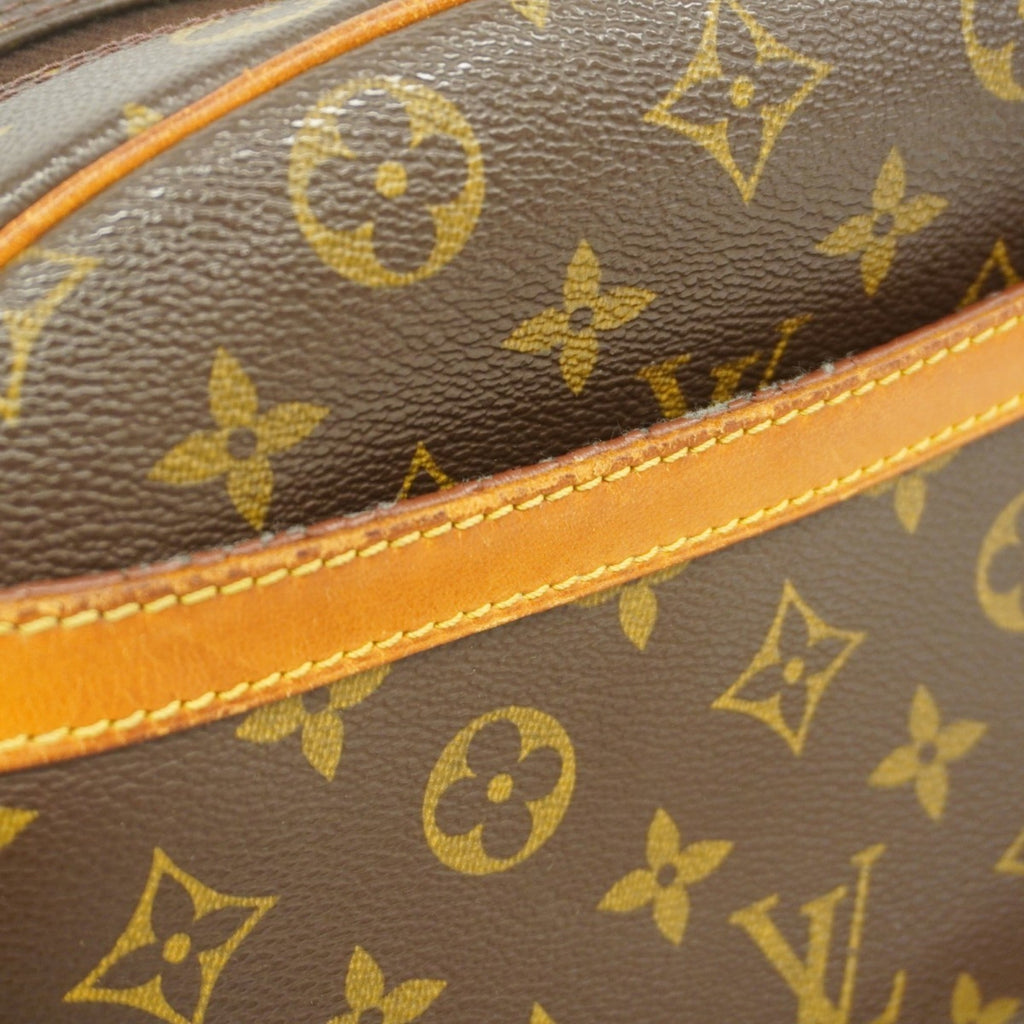 Louis Vuitton Brown Shoulder Bag (Pre-Owned)