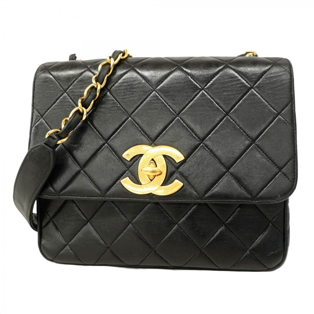 Chanel Black Leather Shoulder Bag (Pre-Owned)